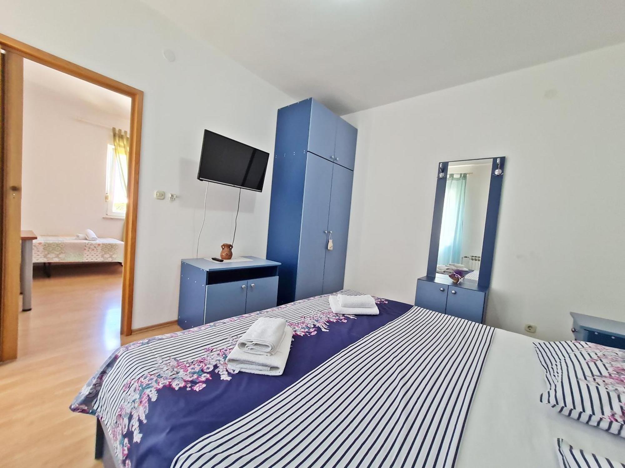 Rooms And Apartments Porat Stobrec Room photo